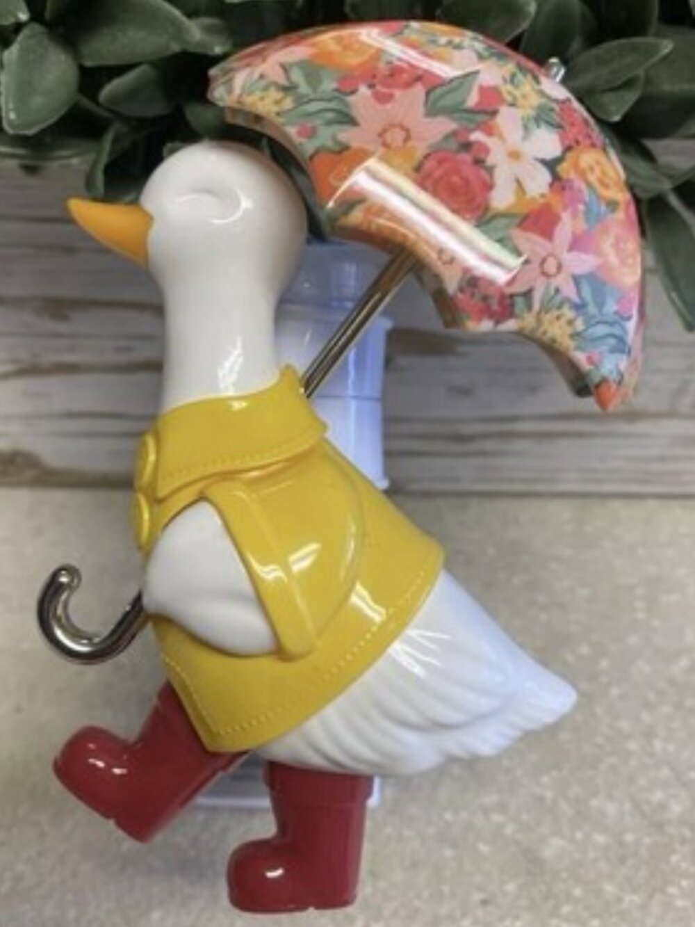 Bath and Body Works Spring Raincoat Silly Goose Duck Wallflower Plug